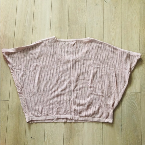 Cocogio Made in Italy Lace Summer Top in Soft Pink - Picture 3 of 9